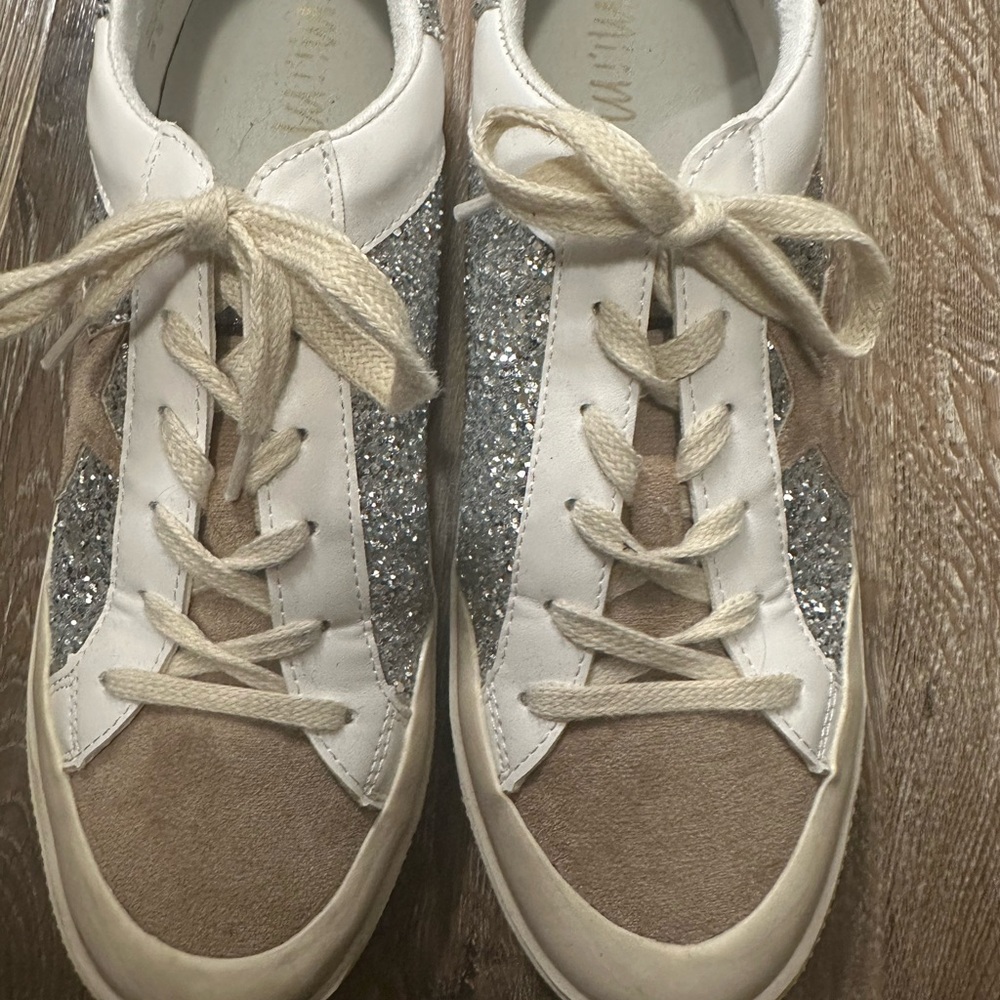 Mi.iM White and Silver Sneakers with Suede Accents